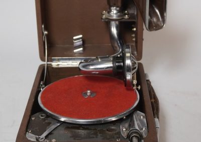 1940 Orosz Hadi Gramofon - b84a9a63 f4d5 40bc be66 d2b31b165320